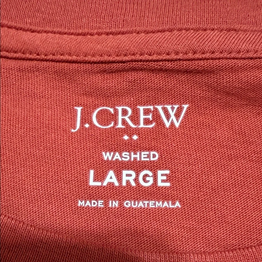 J. Crew Men's Short Sleeve Washed Tee Shirt in Warm Brick.  Size Large.